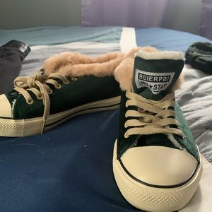 Converse look a like